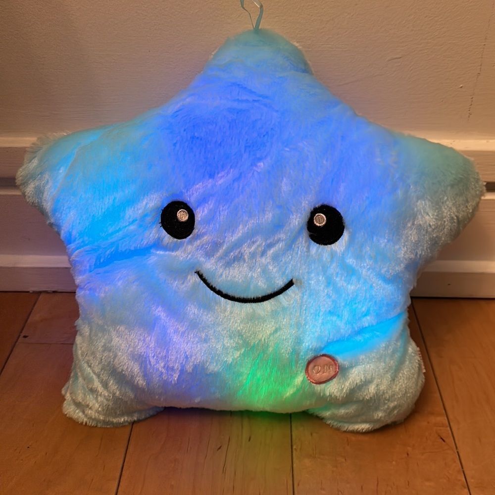 LED Star Pillow - 15”x5” - Picture 5 of 11